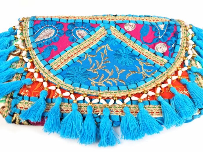 Bolsa indiana Banjara 100% bordada a mão azul claro e coloridos