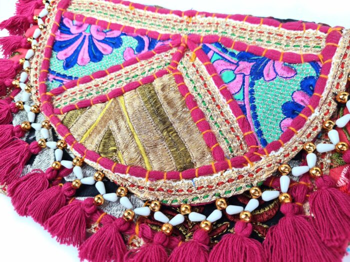 Bolsa indiana Banjara 100% bordada a mão rosa e coloridos