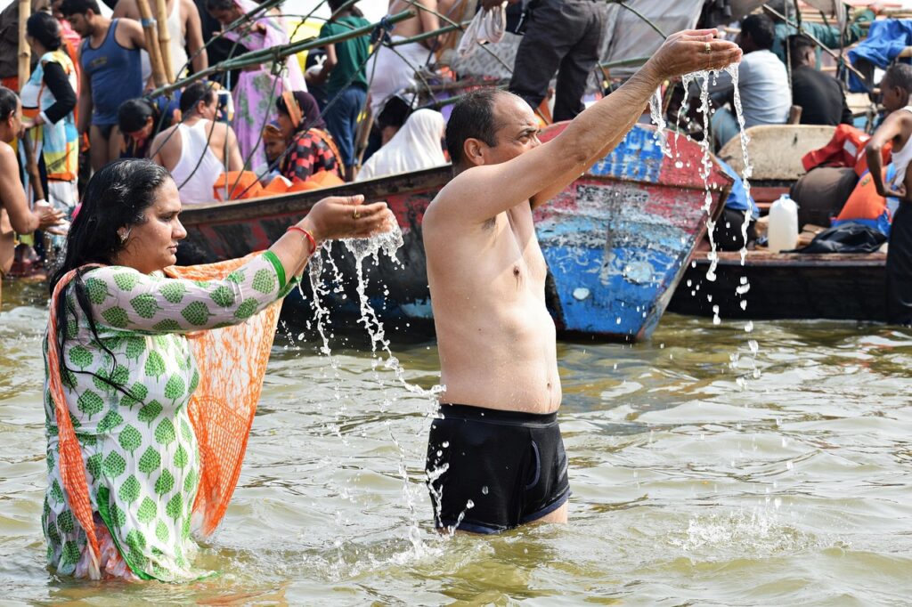 Kumbh Mela, banho no Ganges