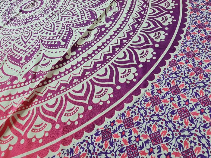 Colcha indiana ou painel decorativo de mandala rosa e lilás (2,40m x 2,10m)