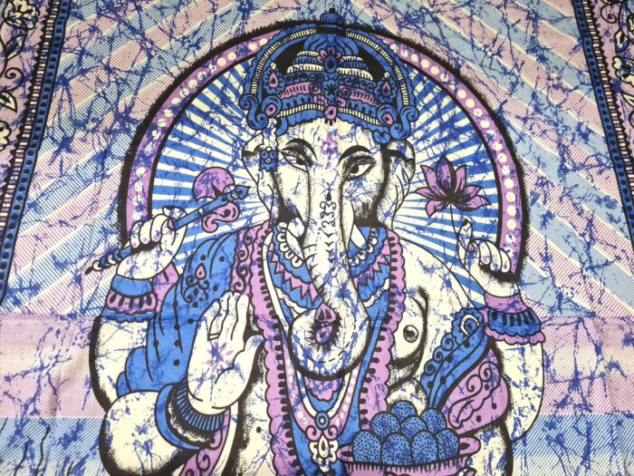 20250414_112408 Colcha indiana ou painel de algodão estampa de Ganesha azul e lilás 2,10m