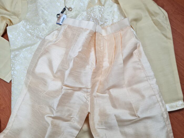 Conjunto completo 3 peças para casamentos indianos amarelo perolado