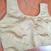 Choli para usar com Sarees dourado com laço nas costas