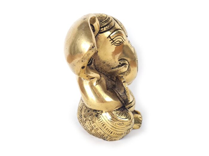 Estátua do Deus Ganesha em metal brass com doce laddu nas mãos