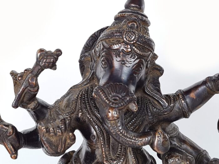 Estátua Ganesha Nritya Ganapati em Metal Escuro do Sul da Índia 23 cm