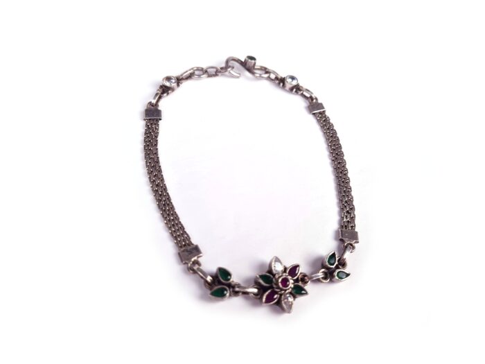 Tornozeleira indiana Anklet Rajnidhi prata com pedrarias