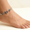 Tornozeleira indiana Anklet Rajnidhi prata com pedrarias