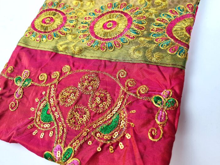20250825_170013 Bolsinha indiana multiuso de patchwork de saree rosa coral e coloridos