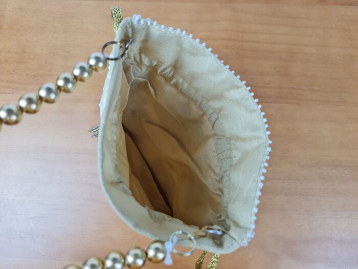 Bolsa Clutch Pouch Indiana com pedrarias florais bege e color