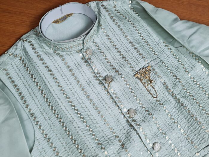 Jacket Kurta Set em Seda Verde Menta Banarasi com Broche
