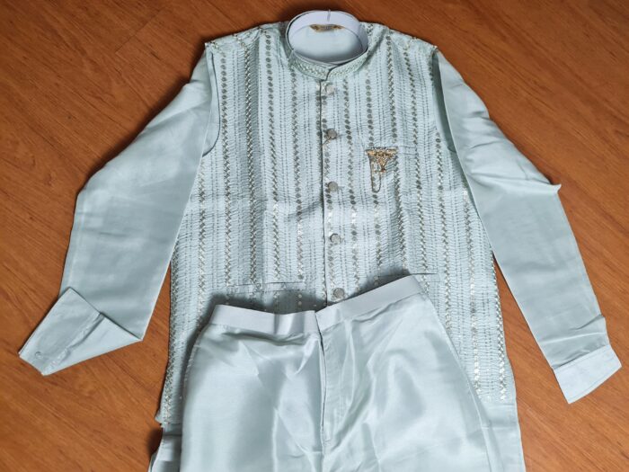 Jacket Kurta Set em Seda Verde Menta Banarasi com Broche