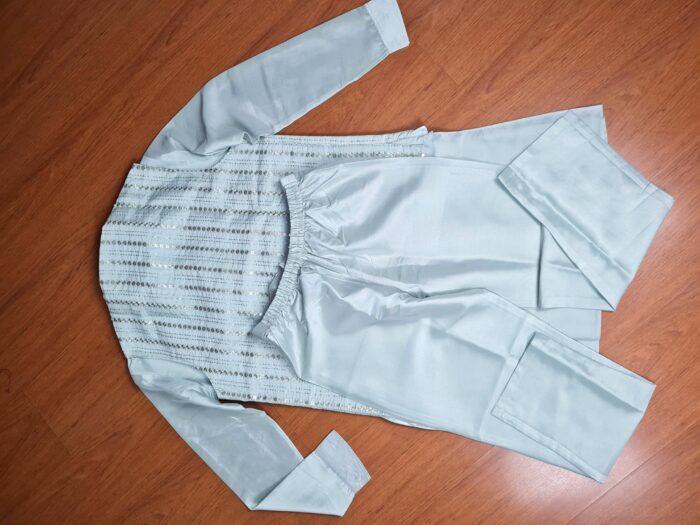 Jacket Kurta Set em Seda Verde Menta Banarasi com Broche