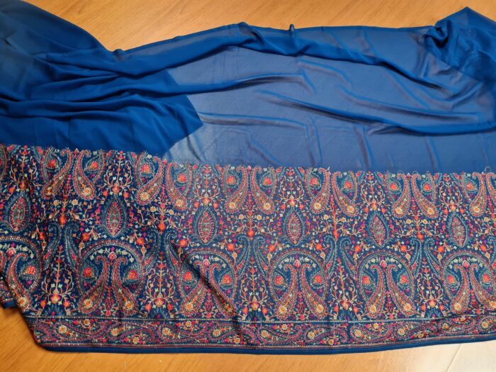 Saree Kashmiri Aari Work Bordado à Mão com Fios de Seda Coloridos