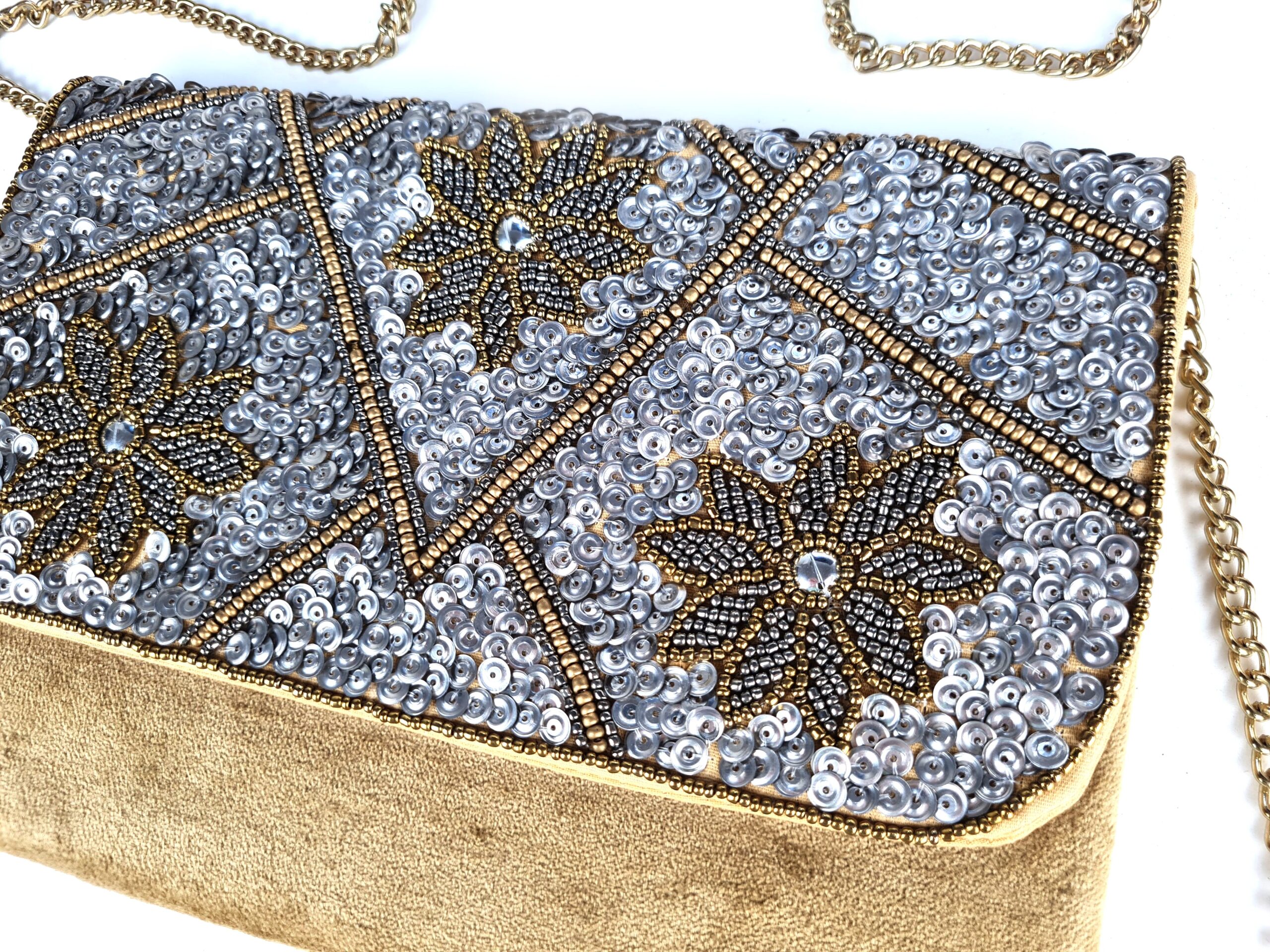 20251013_154015 Bolsa indiana clutch carteira tecido com bordados florais bege e metalizados