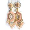Brinco indiano Meenakari rosa salmão com berloques e pérolas