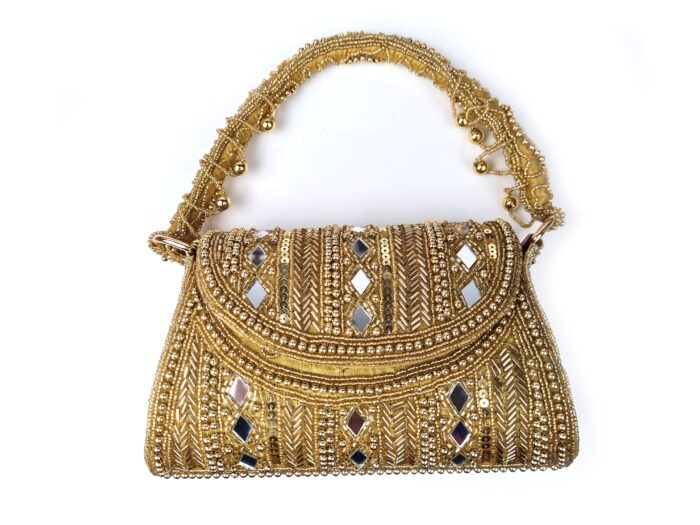 Bolsa Lakshmi Devi luxuosa e dourada toda bordada para festas