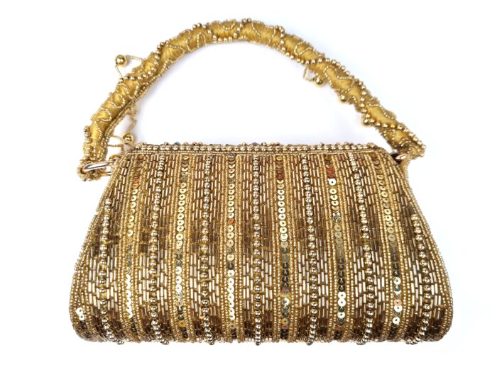 Bolsa Lakshmi Devi luxuosa e dourada toda bordada para festas