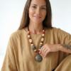 Gemini_Generated_Image_3woka23woka23wok Colar Tibetano artesanal com medalha redonda de mosaico de pedras coloridos