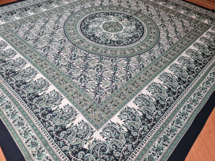20260202_155404 Colcha indiana ou painel decorativo Mandala Paisley preto bege e verde 2,40m