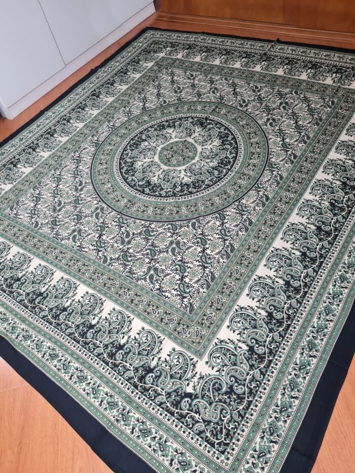 20260202_155417 Colcha indiana ou painel decorativo Mandala Paisley preto bege e verde 2,40m