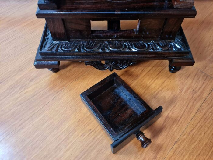 Templo hindu artesanal em madeira Rosewood Ganesh