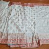 Saree Banarasi Art Silk de seda branco e color modelo Sweta Amritá