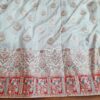 Saree Banarasi Art Silk de seda branco e color modelo Sweta Amritá