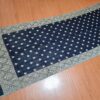 Echarpe indiana algodão com viscose dupla face de arabescos marinho e creme