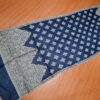 Echarpe indiana algodão com viscose dupla face de arabescos marinho e creme