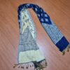 lenço indiano azul marinho e creme com paisleys