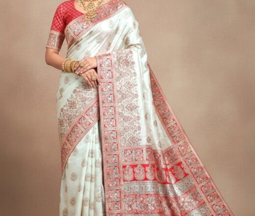 saree-noiva-luxuoso-banarasi-india-dourado vestido saree luxuoso estilo Banarasi para noivas em branco, perolado, vermelho e verde - Modelo Sweta Amritá