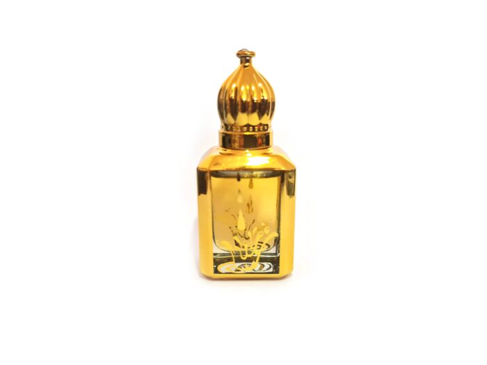 20260328_163746 Jannat e Firdaus (Uma mistura suave e fresca de ylang-ylang, neroli e limão em óleo de sândalo). Na língua árabe, a palavra Jannat significa céu, enquanto Firdaus significa jardim. Jannatul Firdaus significa a fragrância do jardim do céu. Sua fragrância é cítrica fresca e levemente doce. Esta é uma fragrância muito popular na Índia.