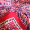 Lenço indiano de seda quadrado estampado vermelho e rosa
