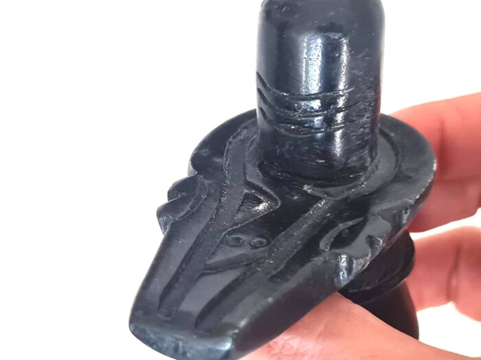 Shiva Lingam objeto de adoração ao Senhor Shiva mármore preto 8cm