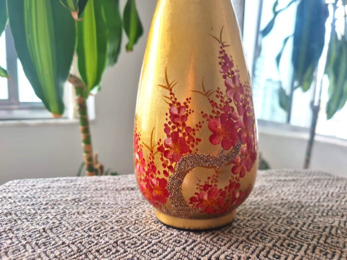 Vaso indiano Cerejeira Laca com Folhas de Ouro e Relevo 3D