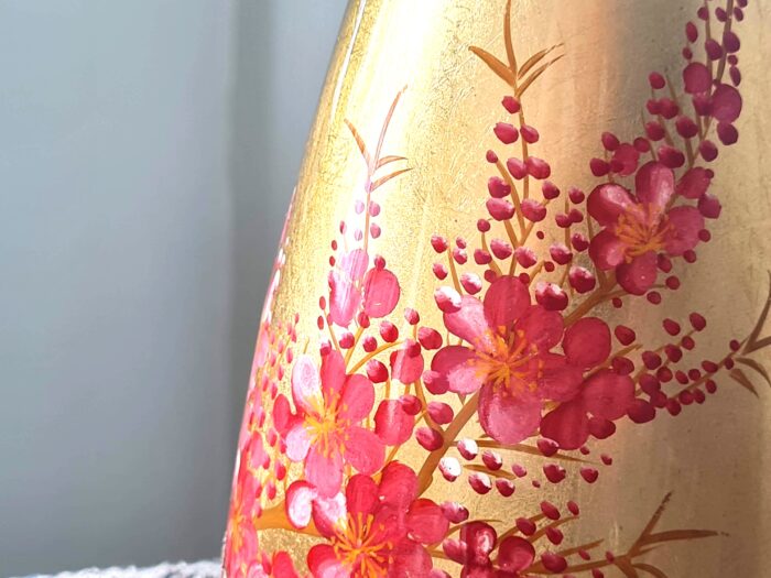 Vaso indiano Cerejeira Laca com Folhas de Ouro e Relevo 3D