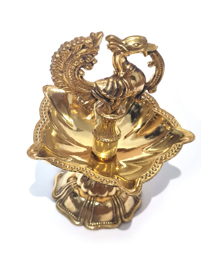 Lamparina indiana Diya de metal dourado design taça flor 5 pontas com pavão