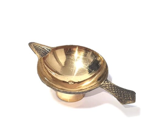 Lamparina indiana Diya de metal dourado design minimalista com 1 bico
