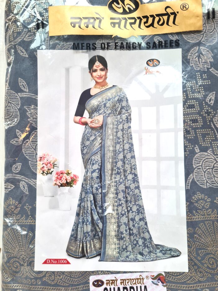 Saree indiano estamparia floral com arabescos em cinza e dourado