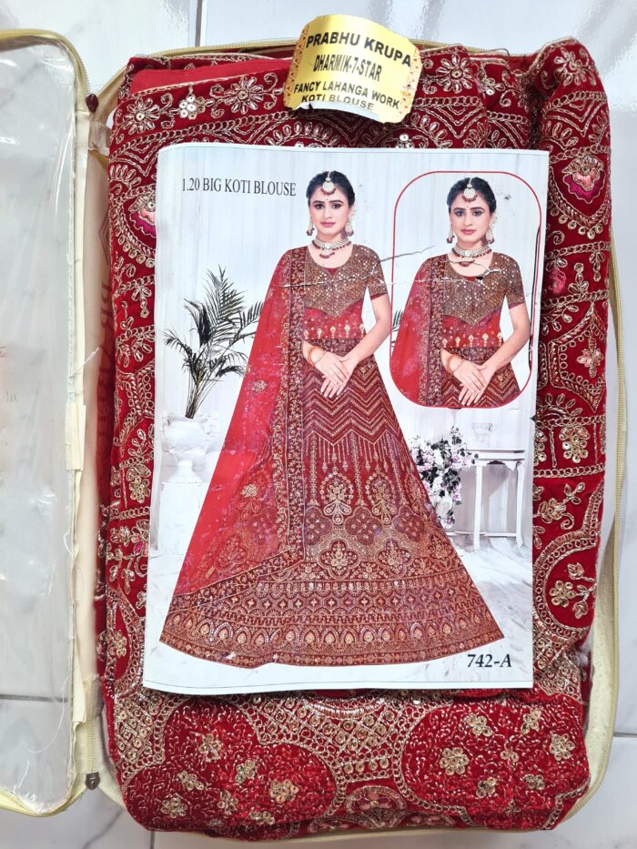 Vestuário completo de noiva indiana luxo Lehenga Choli Dupatta Gold Shakti