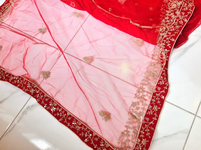 20260430_163110 Vestuário completo de noiva indiana luxo Lehenga Choli Dupatta Gold Shakti