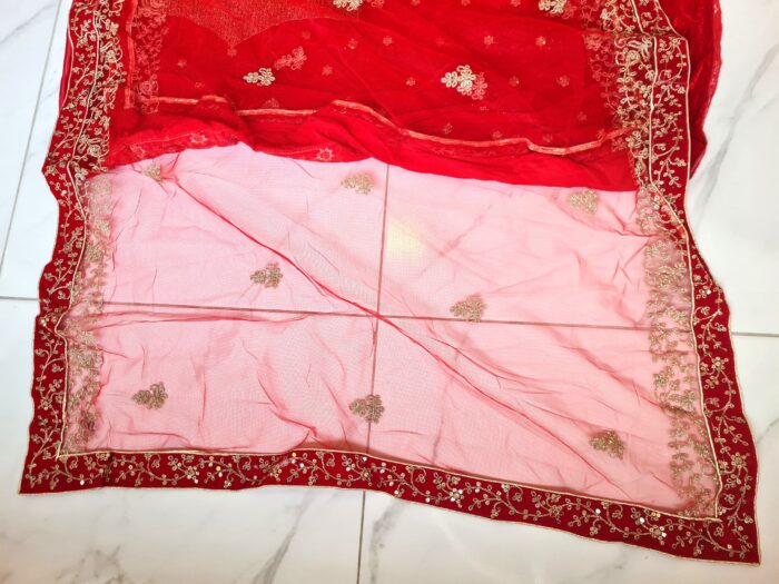 20260430_163117 Vestuário completo de noiva indiana luxo Lehenga Choli Dupatta Gold Shakti