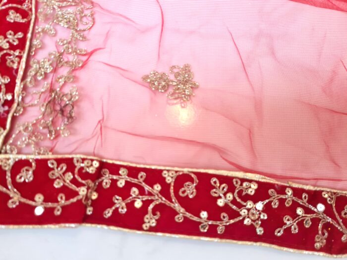 20260430_163133 Vestuário completo de noiva indiana luxo Lehenga Choli Dupatta Gold Shakti
