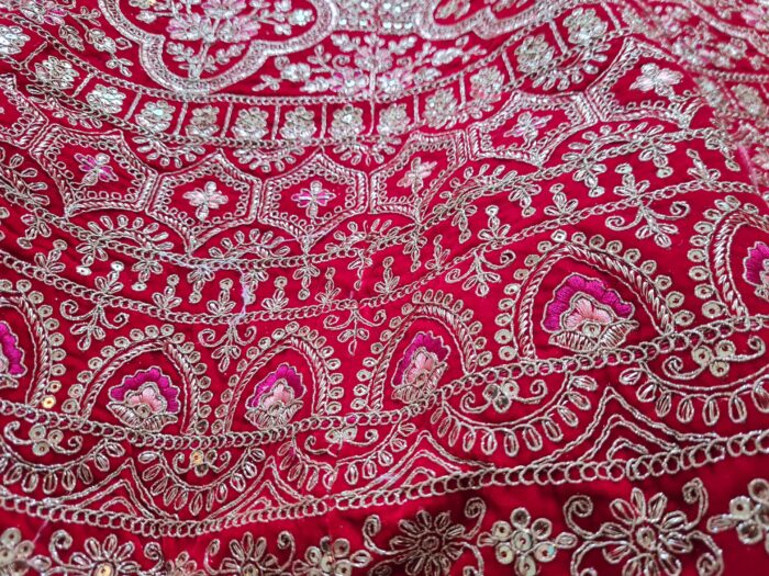20260430_163234 Vestuário completo de noiva indiana luxo Lehenga Choli Dupatta Gold Shakti