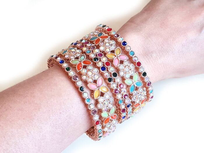 Conjunto de 6 pulseiras indianas com pedrarias Jardim de Basant