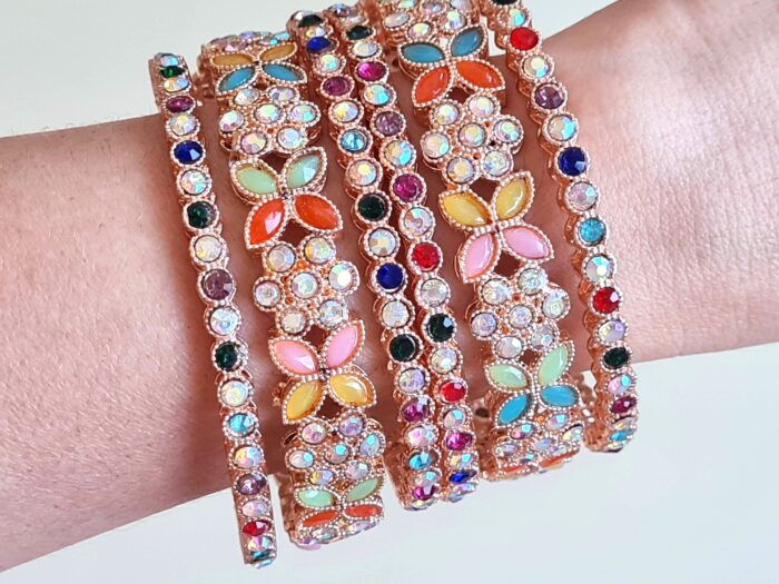 Conjunto de 6 pulseiras indianas com pedrarias Jardim de Basant