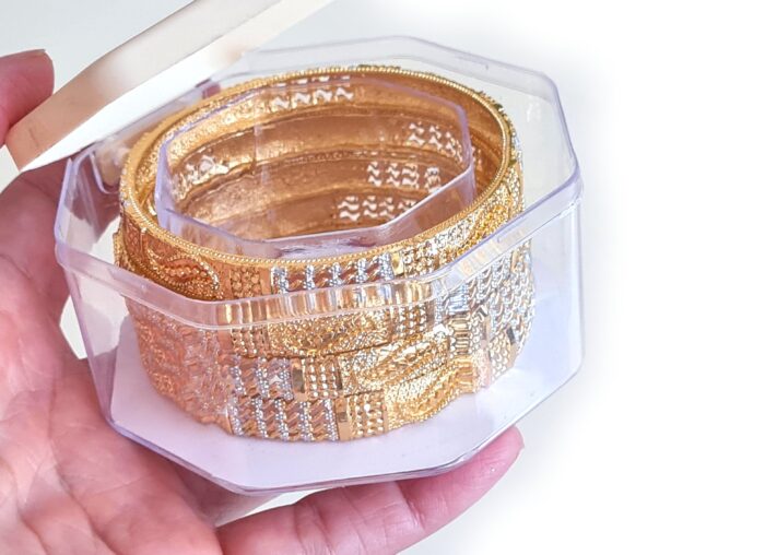 Conjunto Devi Bangles com 4 pulseiras indianas design Paisley