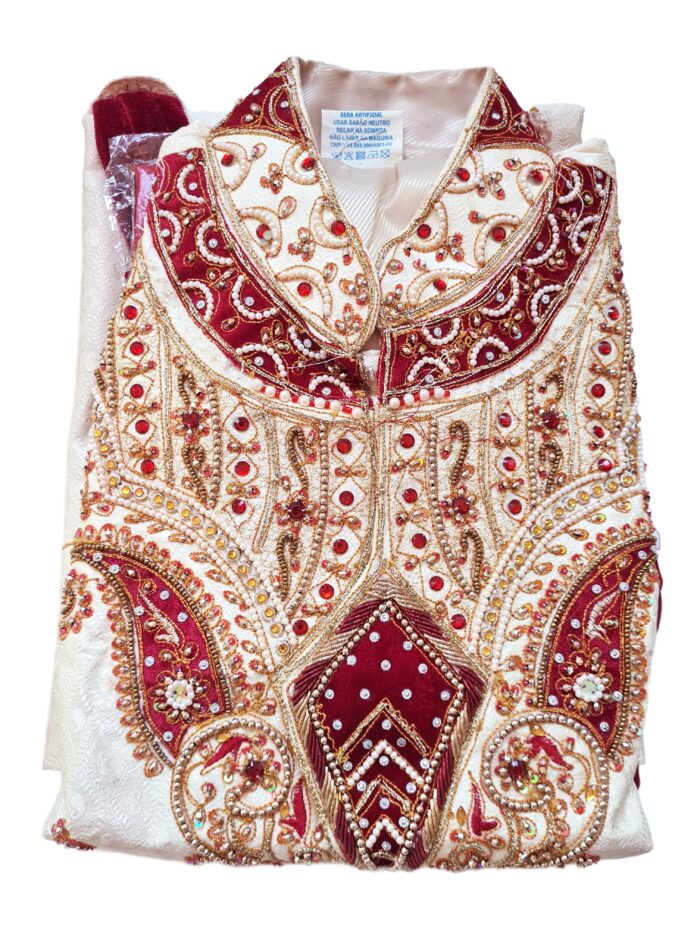 20260506_155545 Sherwani Indiano Luxo Creme com Bordados Zari, Pedrarias, Dupatta e Churidar