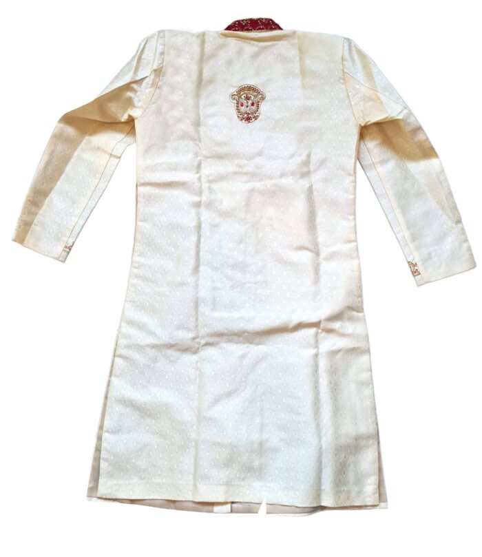 20260506_160033 Sherwani Indiano Luxo Creme com Bordados Zari, Pedrarias, Dupatta e Churidar