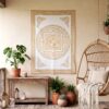 panô decorativo de yantra com chakras e Om na mandala para decorar branco e dourado, feito na Índia